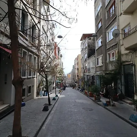 Modern One Bedroom In Cihangir Apartment *