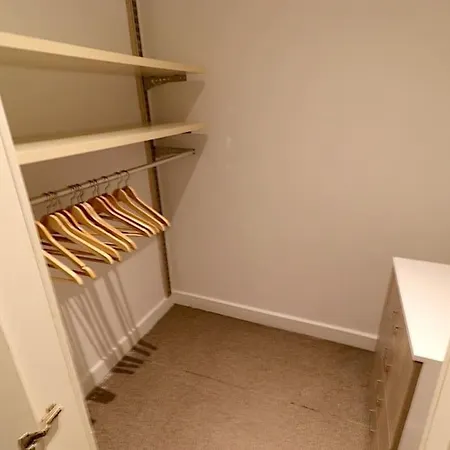 Modern One Bedroom In Cihangir *