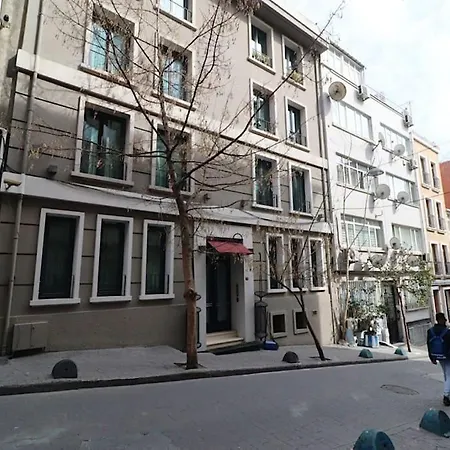 Modern One Bedroom In Cihangir Apartment *