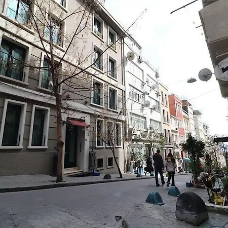 Apartment Modern One Bedroom In Cihangir