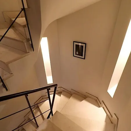 Modern One Bedroom In Cihangir Provincia di Istanbul